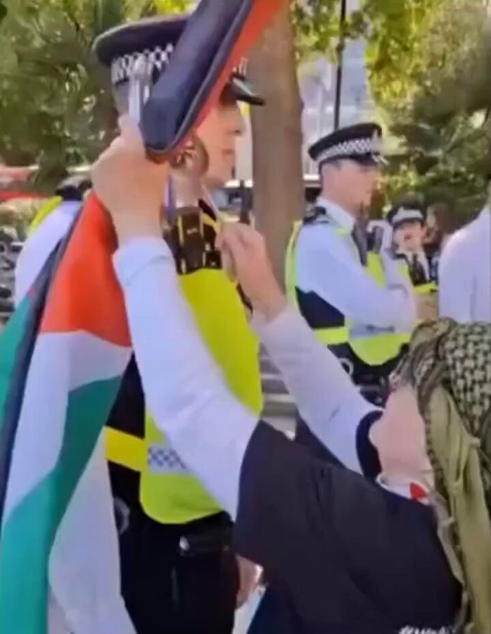 A veces se te queda colgado el ordenador y hace falta forzar un reseteo.