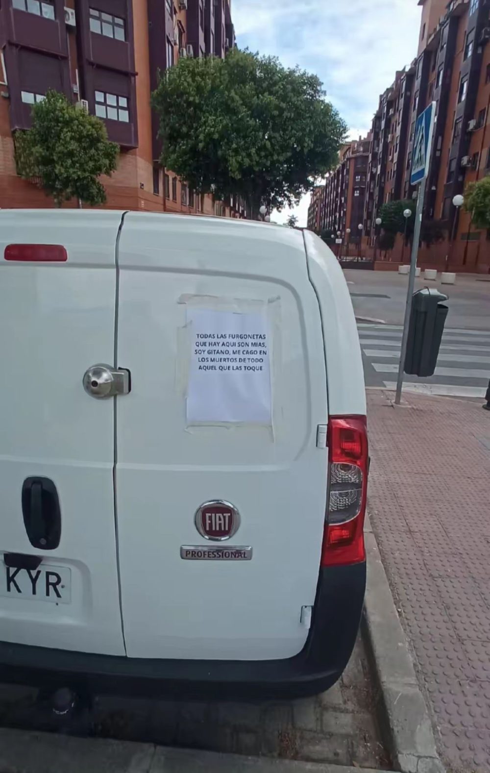 El hecho de que no haya puesto "fregoneta" me hace sospechar...