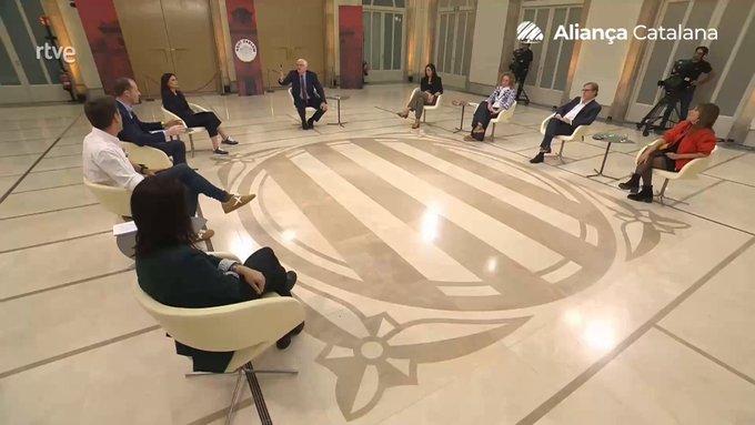 Sílvia Orriols, sobre la vivienda: “Prioridad para la juventud catalana. Debe ser para quien contribuya al país y acredite, como mínimo, dieciocho años de empadronamiento en Cataluña”.