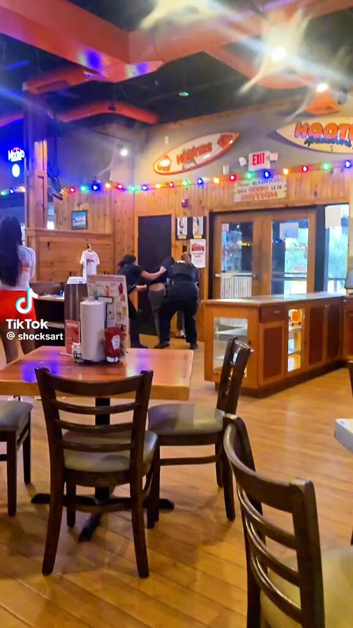 Las mujeres pueden elegir si quieren un ginecólogo mujer en lugar de un hombre... ¿Puedo elegir yo si prefiero una policía mujer o un policía hombre?