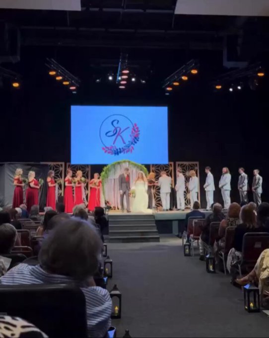 La única petición que tenía para la boda era que su novia le dejase recrear la escena de Spiderman.