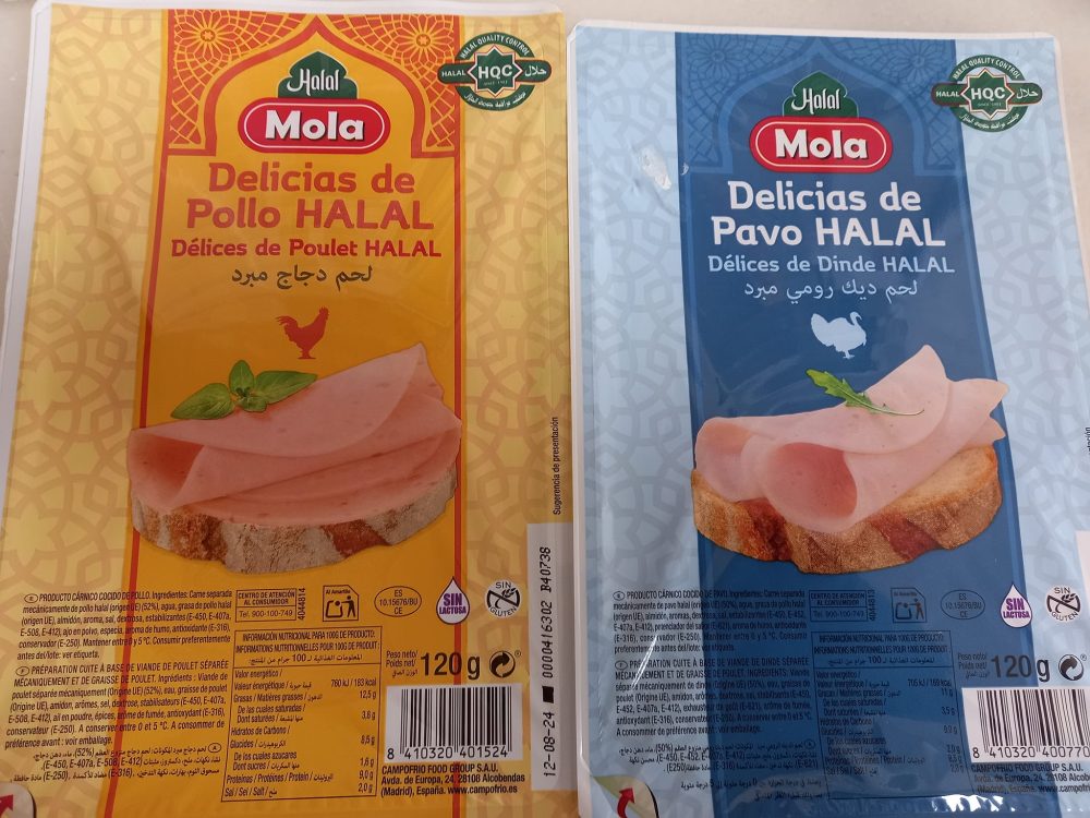 La empresa Sigma, dueña de las marcas Campofrío, Navidul o Revilla, lanza 'Halal Mola', una línea de productos cárnicos acordes a las normativas islámicas dirigida a los 2,5 millones de musulmanes en España.