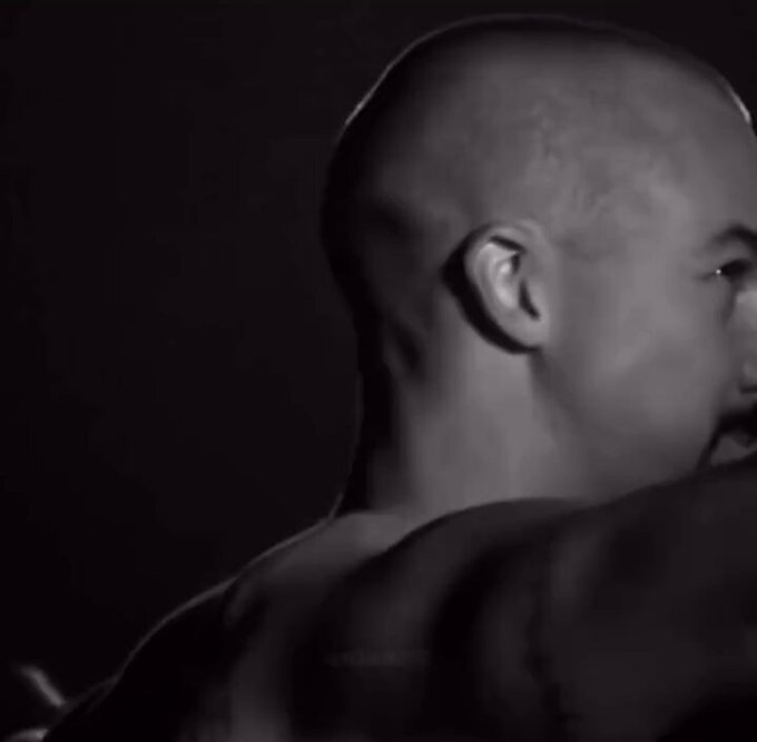 Cuando pega la 2ª cerveza y el tema es política de inmigración.