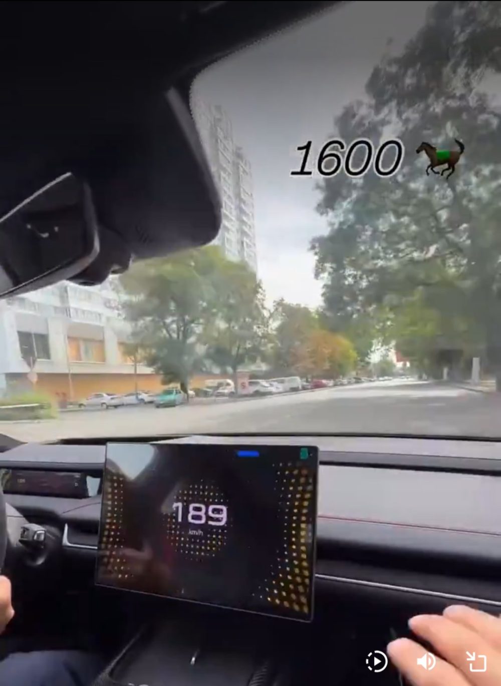 La parte mala de la democratización de los coches con rendimiento de hiperdeportivo es que ahora cualquiera puede alcanzar velocidades absurdas en cuestión de segundos.