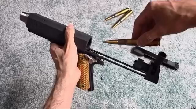 El Rompemuñecas 5000.