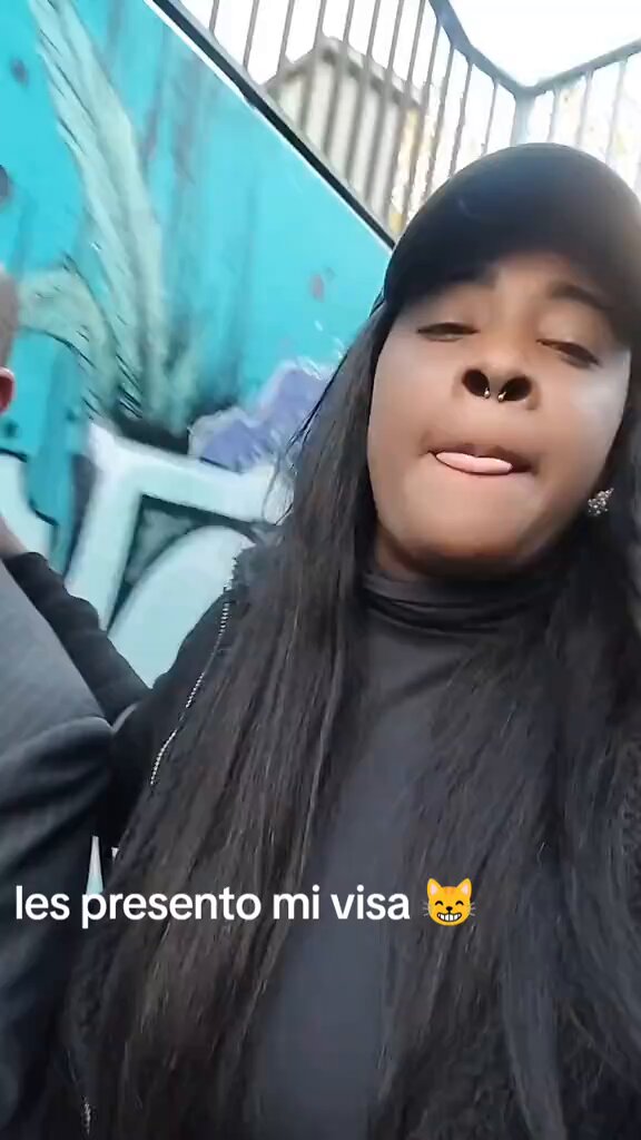 "Me voy a casar con él solamente por los papeles"