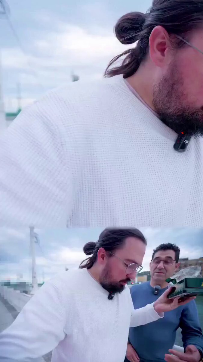 Un licenciado ofrece sus servicios farmacéuticos a unos youtubers que estaban grabando un vídeo en San Sebastián.