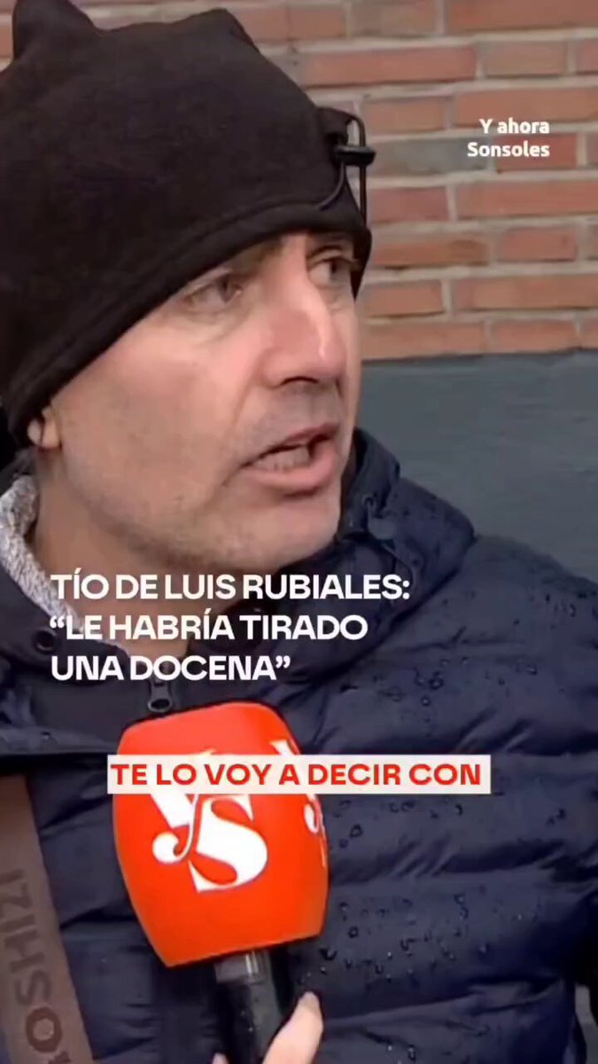 Habla el tío de Rubiales: "Le tiré 3 o 4 huevos, pero le habría tirado más".