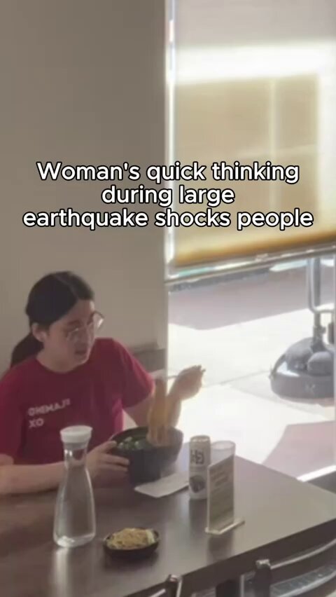 La prioridad de esta mujer durante un terremoto es salvar su vida... pero para seguir vivo hay que comer.