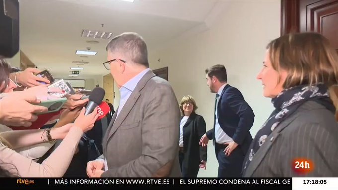 Patxi López: "Acatamos la sentencia al fiscal general, pero habiendo visto lo que hemos visto y sabiendo todo lo que sabemos del proceso, me parece una auténtica vergüenza".