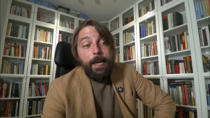 Soto Ivars: "No se dan cuenta que ante una agresión tan brutal como la que ha sufrido ese pobre periodista de El Español, un tuit como el que pone el PSOE navarro recuerda a los comunicados que hacía la izquierda abertzale cuando ETA se cargaba a un político de derechas"