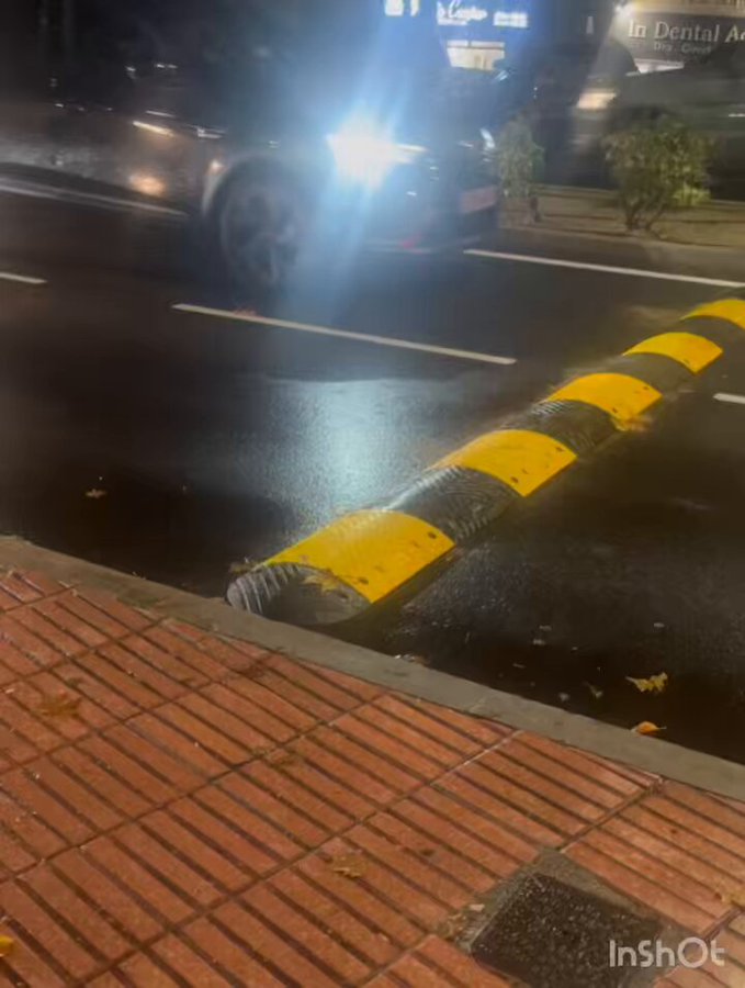 Poner estos badenes en vías de 20km/h es de auténticos HDP.