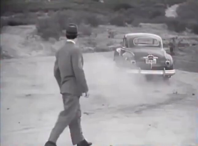 Durante el rodaje de Superman en 1948, ante la falta de recursos técnicos para simular el vuelo de una persona, recurrieron a una técnica sorprendente: dibujarlo a mano.