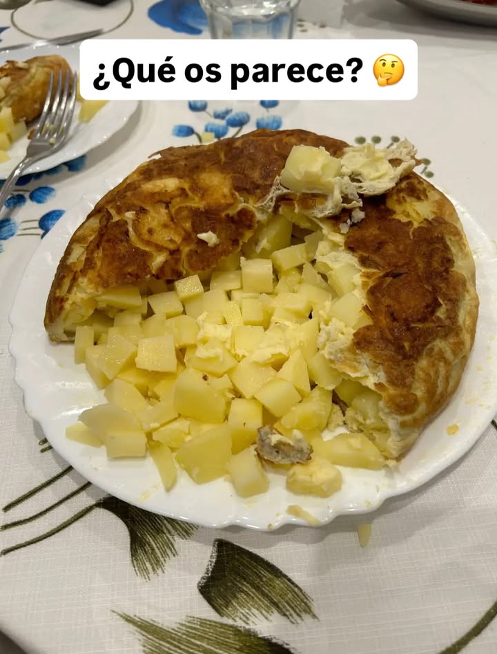 Tortilla de patatas al estilo Minecraft.