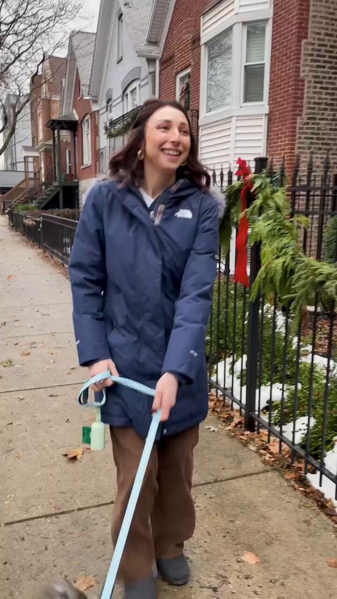 - "¿Cómo sabes que soy judía?"