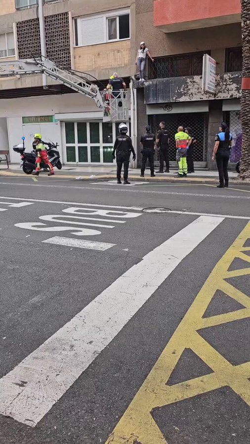 Esto ha sucedido en Las Palmas de Gran Canaria. ¿Qué creéis que ha pasado?