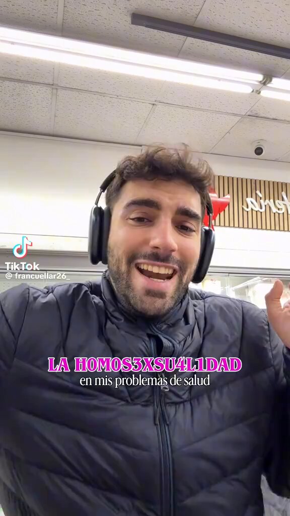 "La homosexualidad aparece en mi historial como un problema de salud".