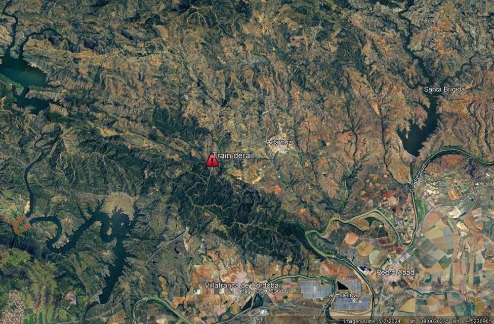 Un tren que iba dirección Madrid ha descarrilado ha impactado contra otro tren que circulaba por la vía contigua: Confirmados 21 faIIecidos y más de 100 herіdos en estado crítico.