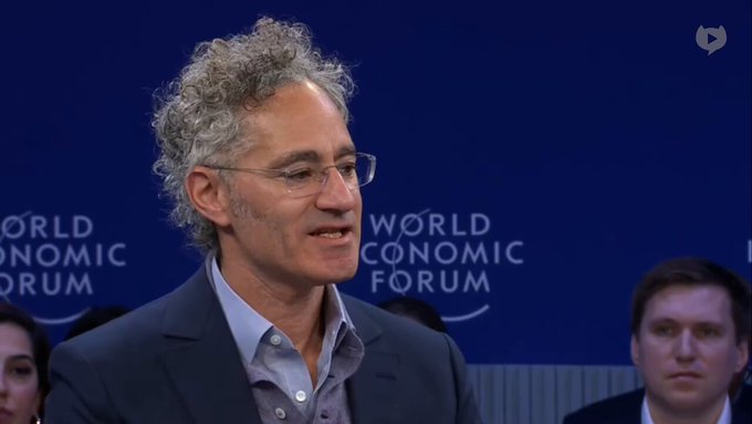 Alex Karp de Palantir a Larry Fink: “Todavía me considero un progresista con credencial... la revolución de la IA que se avecina va a exponer el valor real de mercado de lo que estás haciendo”.