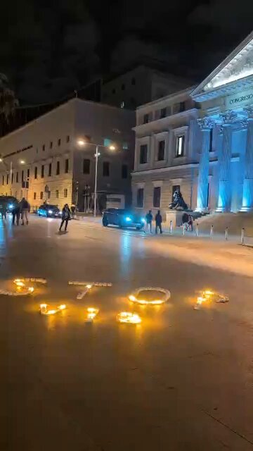 Al sobre.
