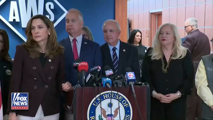 "¿Por qué no apoyáis a María Corina Machado?"