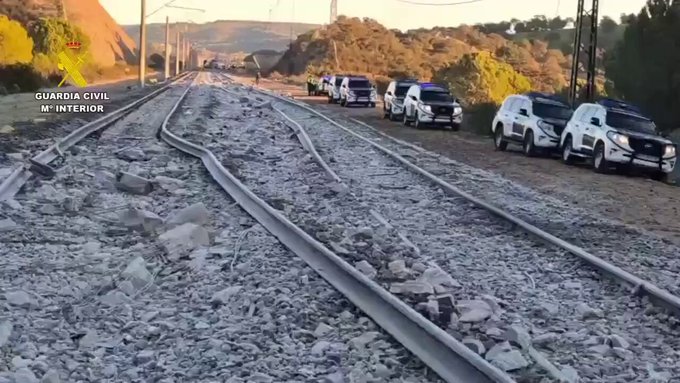 Imágenes aéreas de la Guardia Civil muestran cómo está el lugar del accidente ferroviario en Adamuz.