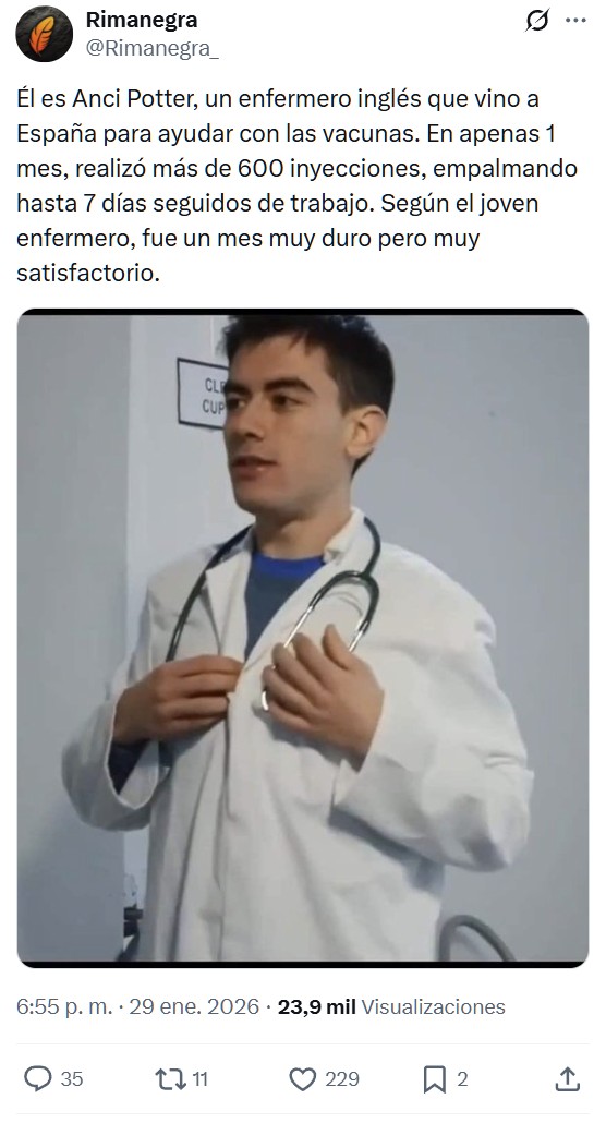 Pie de foto: "Una joven es vacunada de meningitis"