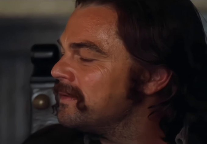 Le metieron un bombazo a la tumba de Chavez porque sí.