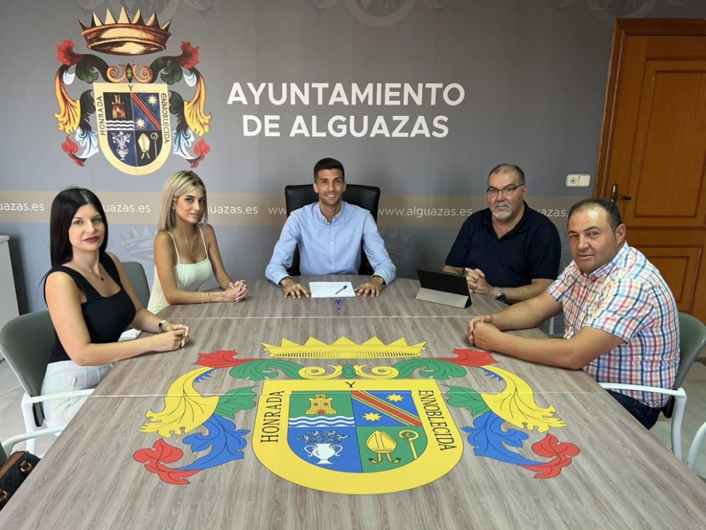 María Segura, concejala de Seguridad en Alguazas, tapia 107 viviendas okupadas, reduciendo la criminalidad en un 30%, a pesar de las amenazas y una agresión al alcalde.