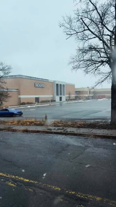 "Haré donuts en este parking... ¿Qué podría salir mal?"