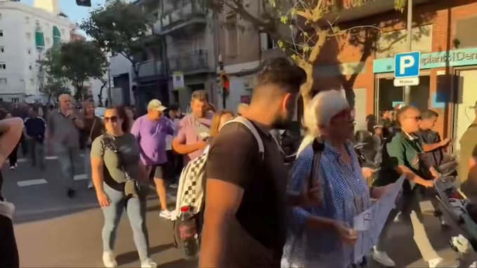 "Parecemos Tánger pero las pensiones suben" :D