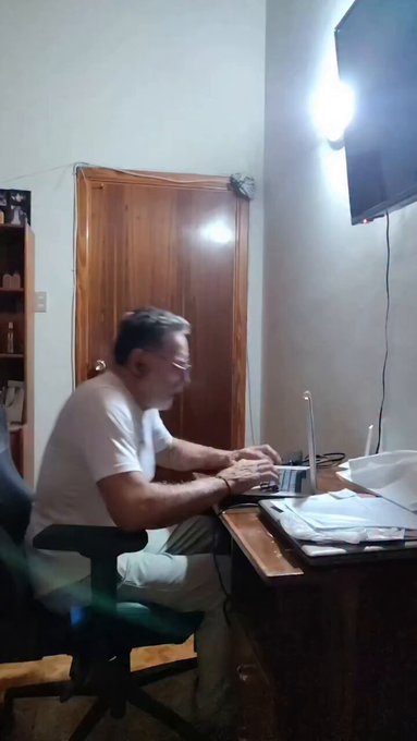 Todavía hay gente que se ríe escribiendo "haha" en lugar de "jaja"...