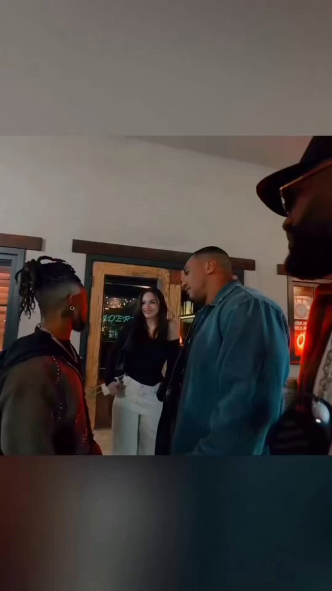 Nunca toques a una mujer si su novio negro de 1,90 te ha dicho que no lo hagas.