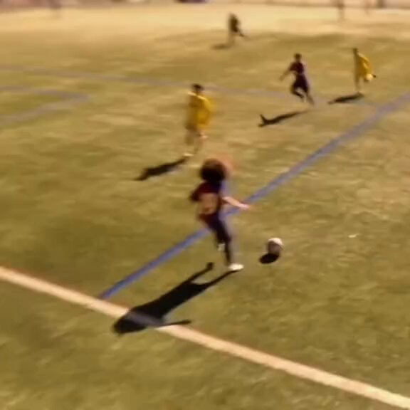 Adam Qaroual, el Maradona de 12 años, está terminando de cocerse en La Masia.