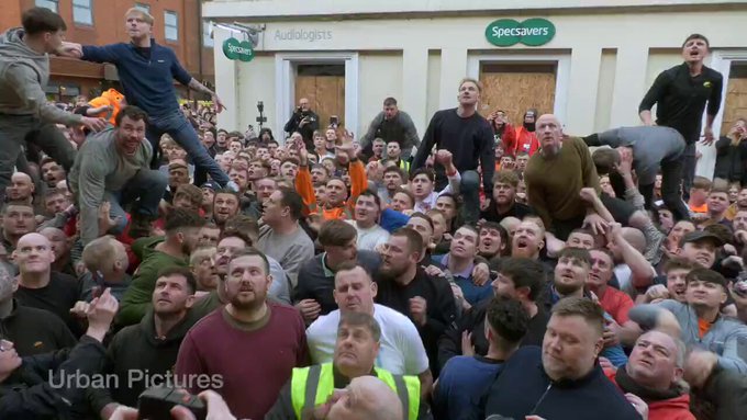 The Atherstone Ball Game, una tradición medieval que se sigue celebrando 800 años después.