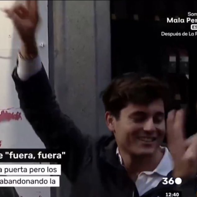 Lo que cuenta Javier Ruiz: “Vito Quiles hace el saludo fascista”.