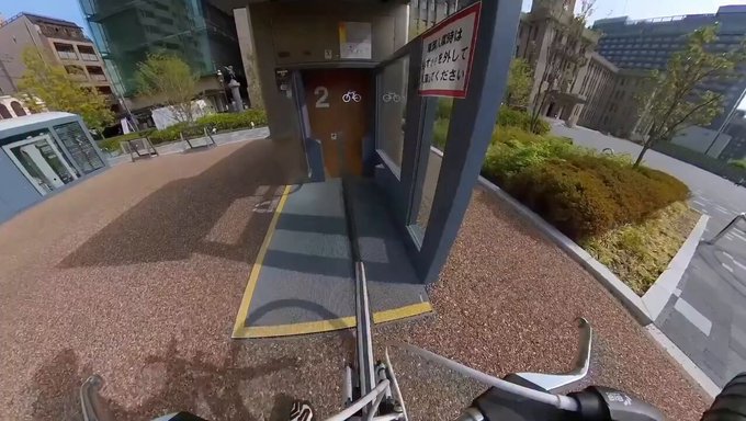 Así son los parkings de bicis subterráneos automáticos de Japón.