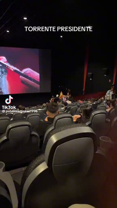 El fenómeno Torrente inunda los cines de España.
