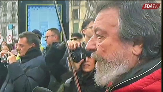 El agitador turbofascista Tate J. Barceló se pasa por una de las movilizaciones del 8M