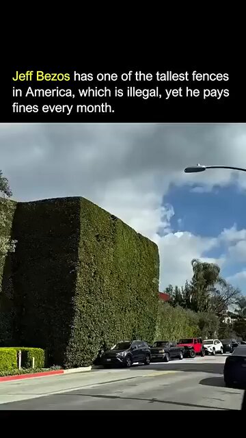 La mansión de Jeff Bezos tiene vallas que superan la altura legal. Pero prefiere pagar la multa todos los meses que rebajar su altura.