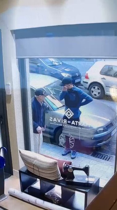 Un agradable sujeto roba a un anciano en Portugalete