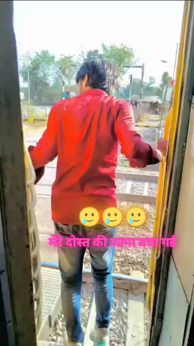 Me colgaré por fuera del tren como muchos otros hicieron con catastrófico resultado... ¿Qué podría salir mal?