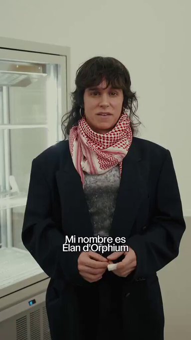 Perroflautada histórica.