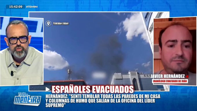 Un profesor de español en Irán dice que sus alumnas no llevan velo.