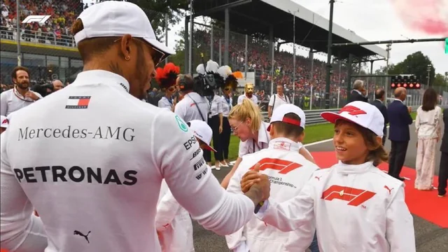 Hamilton va a luchar hoy contra estos dos chavales por ganar el GP de China.