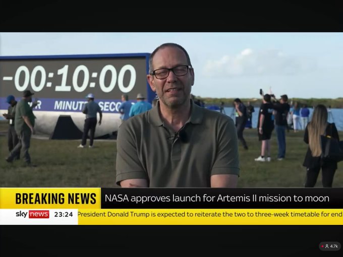 Un reportero de Sky News afirma que las misiones Apolo a la Luna no representaban a la humanidad porque "Apolo estaba compuesto exclusivamente por hombres blancos...".