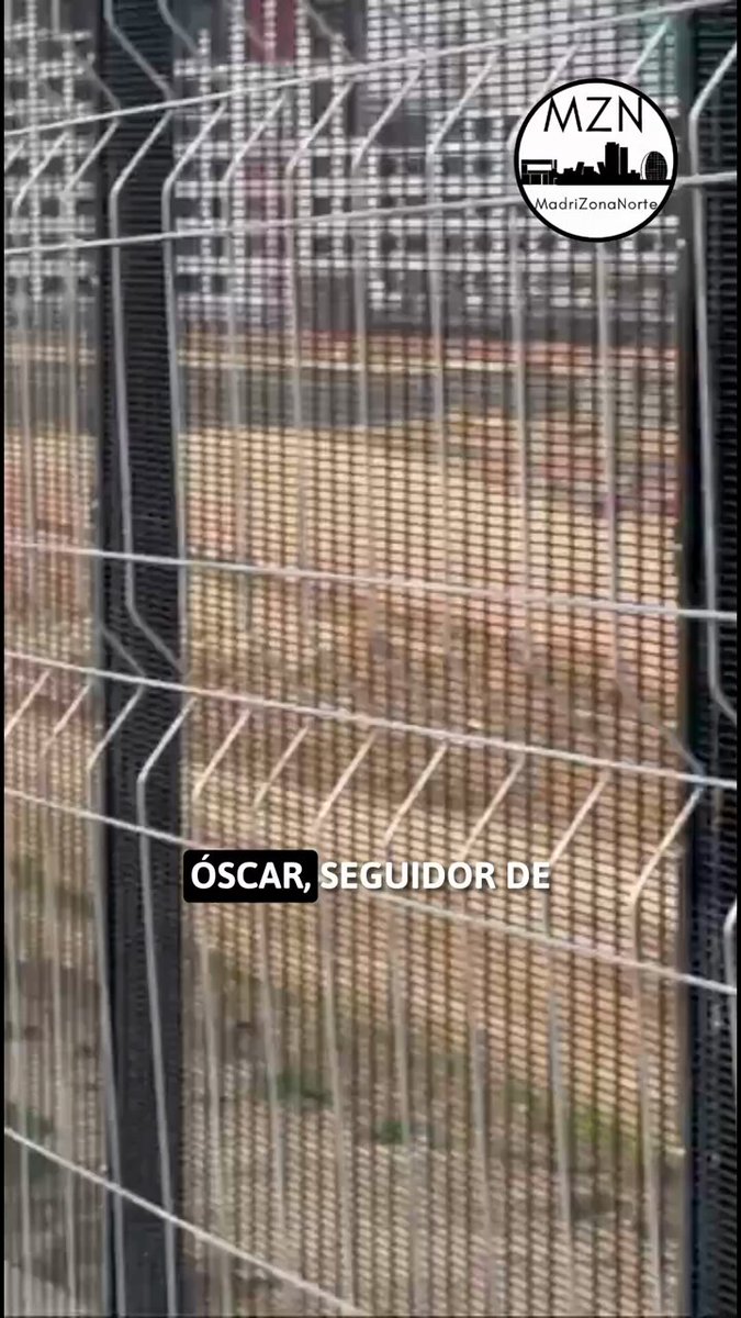 Algún trabajador quiso poner a prueba el nuevo circuito de Madrid y terminó dándose contra unos muretes de hormigón.