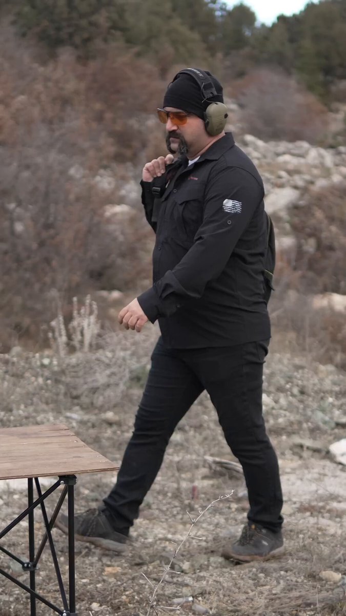 Una escopeta que cabe en una mochila... Los de marketing conocen bien su público objetivo...