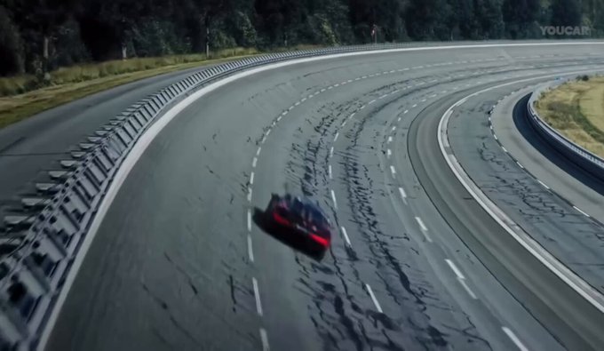 El BYD Yangwang u9 Xtreme alcanza una velocidad máxima de 496,22 km/h en la pista en Petersburg, Alemania, superando oficialmente el récord del Bugatti Chiron super sport como el coche de producción más rápido del mundo.