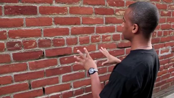 Yo hablando de vivienda con un menor de 35 años.